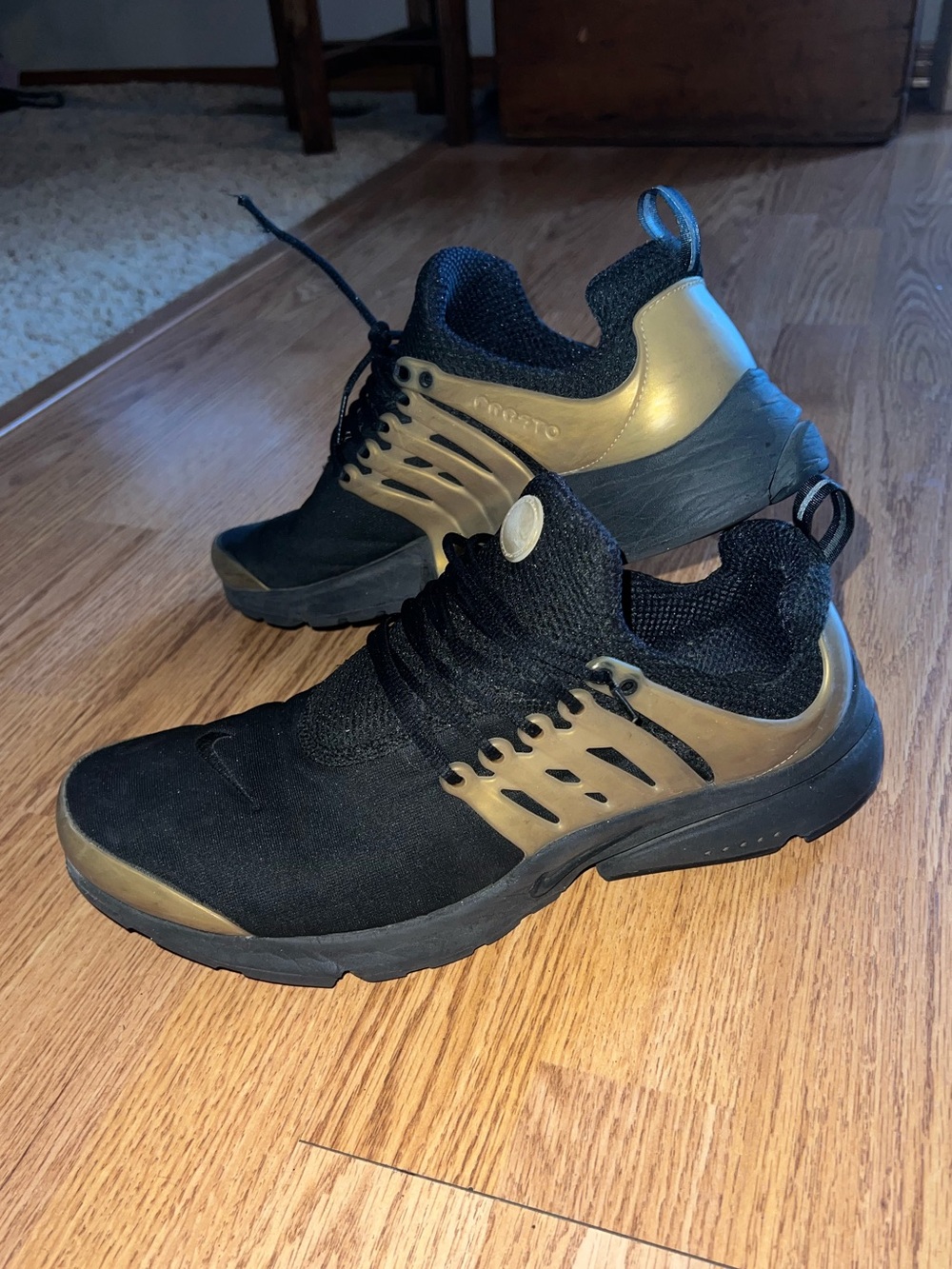 Nike Tennis Shoes